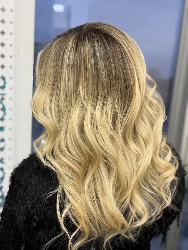 Balayage rubio ondas